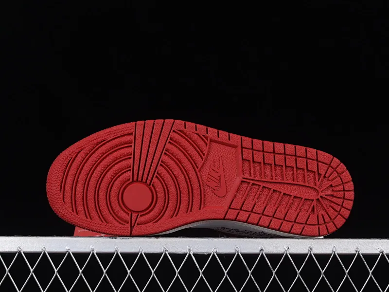 All categories Air Jordan Jordan series basketball shoes Air Jordan 1 High OG version Off White x Air Jordan OW AJ1 Joe 1 joint white and red high-top basketball shoes AA3834-101